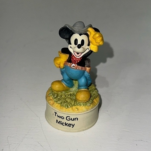 Lenox Thimble Mickey Mouse “Two Gun Mickey” - Picture 1 of 4
